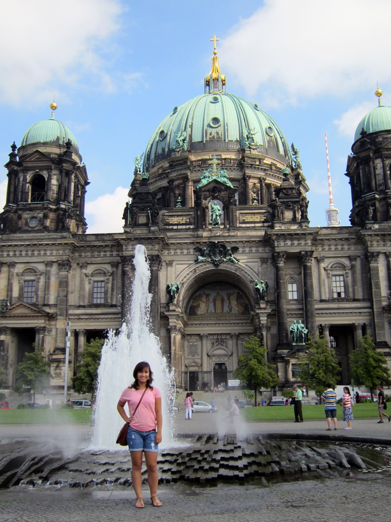 Connie, Fountain and Berliner Dom